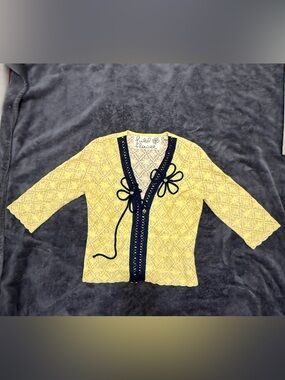 Field Flower Midnight Daisy cardigan size small.
